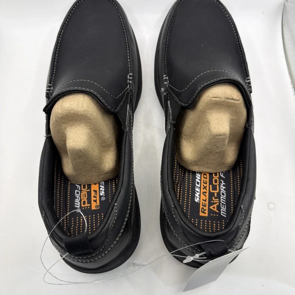 Skechers Black Relaxed Fit Air Cooled Men's Slip On Shoes Loafers Size 11. NIB